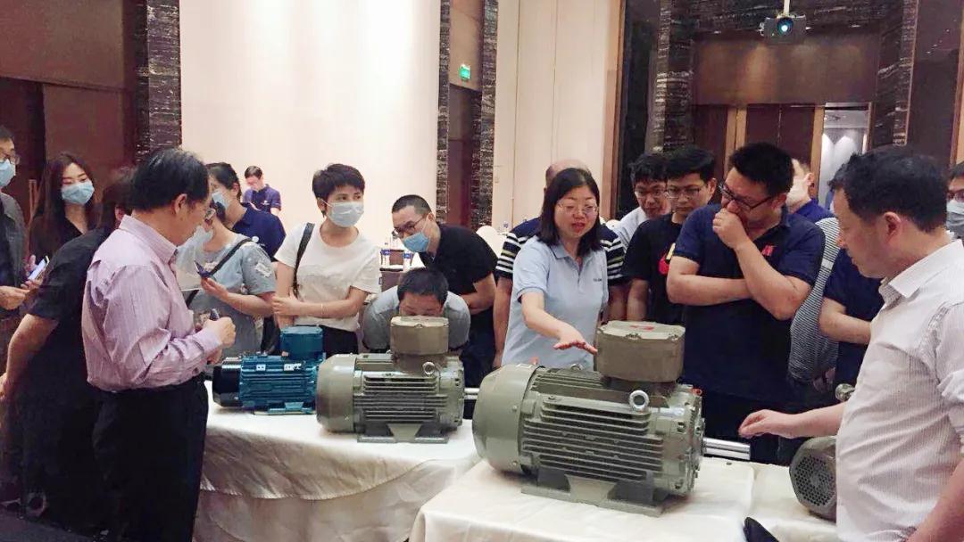 臥龍電驅(qū)全新一代YBX3系列隔爆型三相異步電動機(jī)(圖3) 臥龍電驅(qū)全新一代YBX3系列隔爆型三相異步電動機(jī)(圖3)