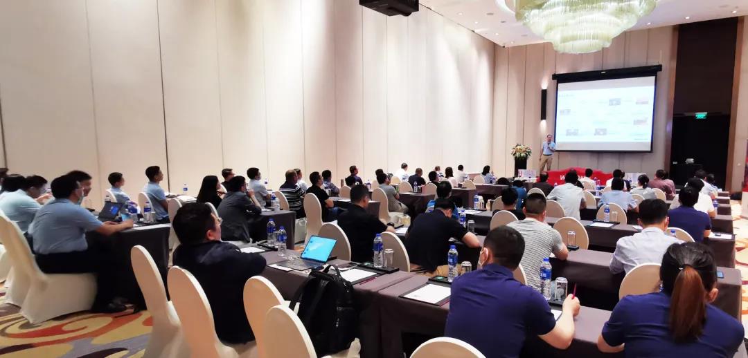 全新一代YBX3系列隔爆型三相異步電動(dòng)機(jī)推介會(huì)(圖1) 全新一代YBX3系列隔爆型三相異步電動(dòng)機(jī)推介會(huì)(圖1)